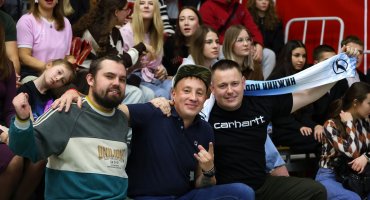 Болельщики матча «Горький» – «Нова»