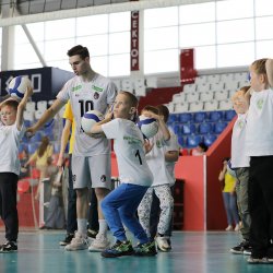 Нижегородские волейболисты с фондом НОНЦ провели мастер-класс для детей перенесших онкозаболевания
