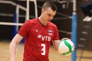 Связующий «Горького-2» Илья Глебов в составе сборной России U-18 стартовал с победы на учебно-тренировочных сборах в Минске