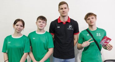 Главный бомбардир «Горького» Павел Железняков принял участие в открытии отборочного этапа ЧЕбуриада 2026 по волейболу