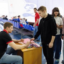 Главный бомбардир «Горького» Павел Железняков принял участие в открытии отборочного этапа ЧЕбуриада 2026 по волейболу