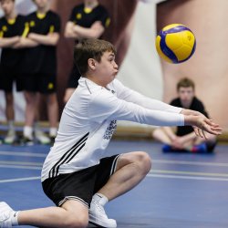 Главный бомбардир «Горького» Павел Железняков принял участие в открытии отборочного этапа ЧЕбуриада 2026 по волейболу